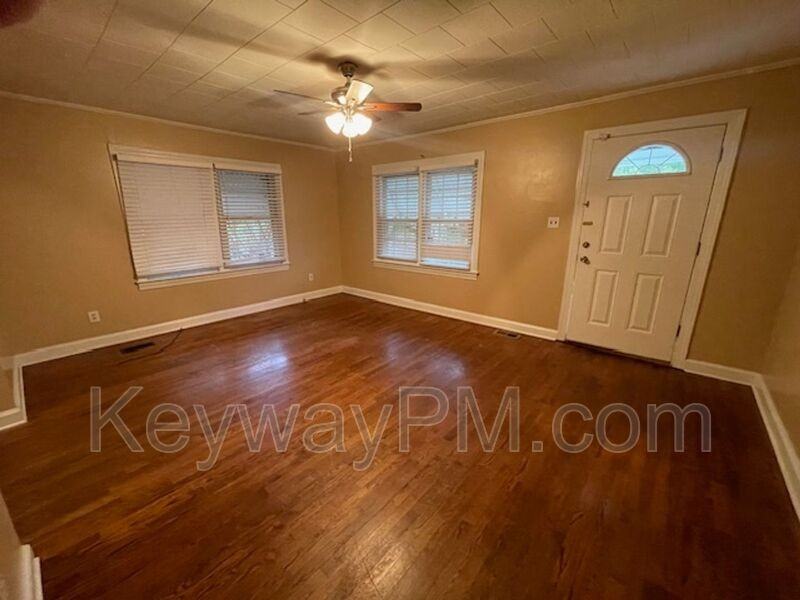 3517 Trolley Line Rd - Photo 3 of 16