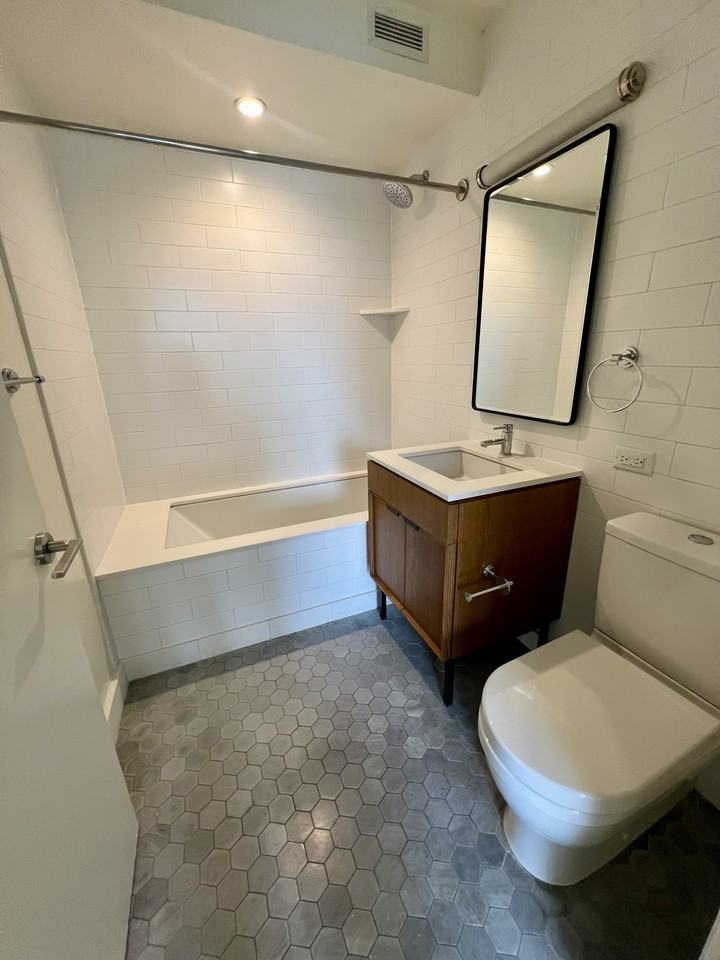 1st Ave & E 54th St #708 - Photo 7 of 12