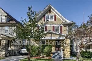 featured image of 3222 Charlotte St