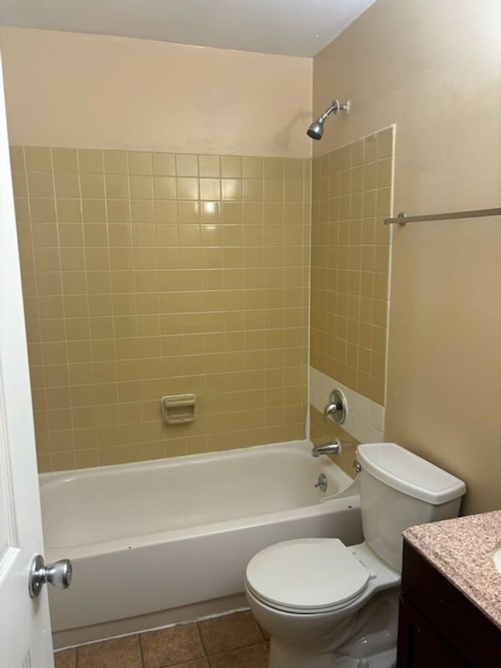 Multi-Fam106-122 Polk Street - Photo 4 of 9