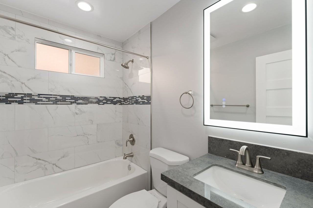 6732 Thomson Ct - Photo 7 of 15