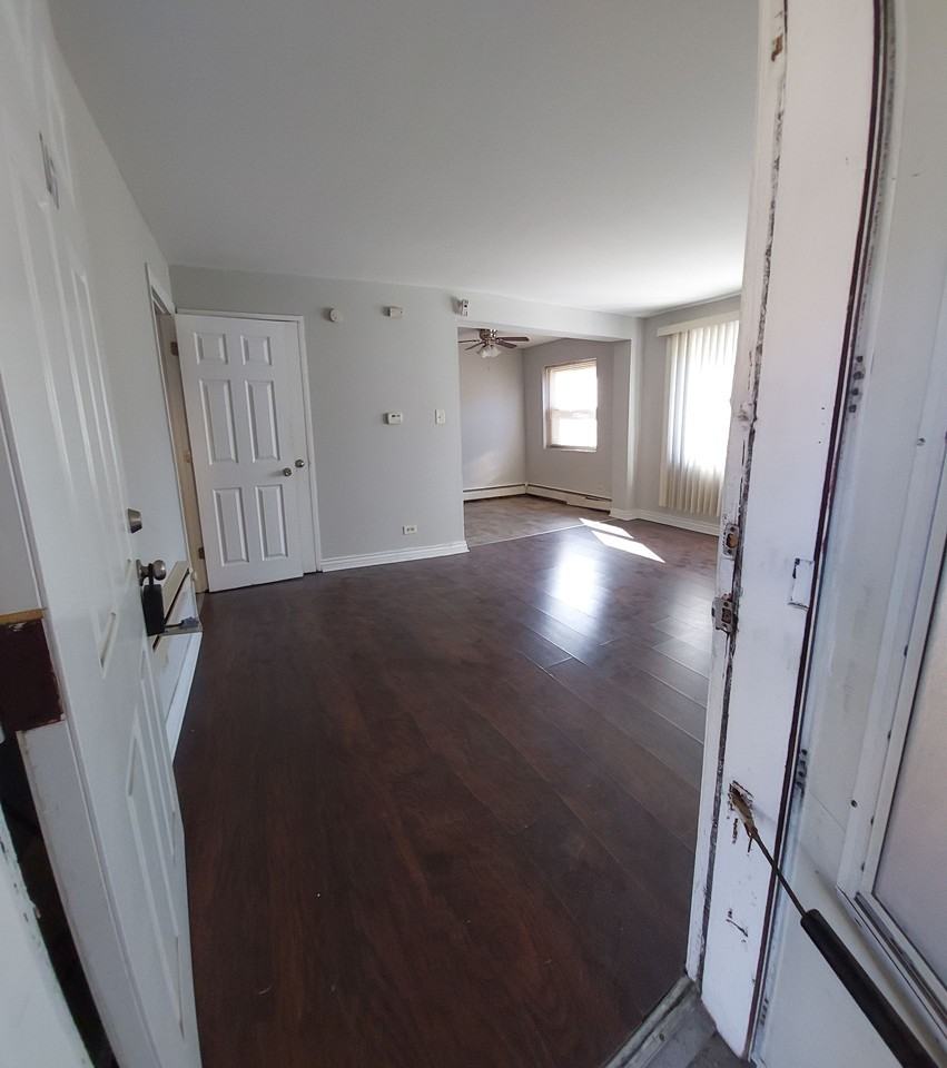 51 Western - Photo 2 of 17