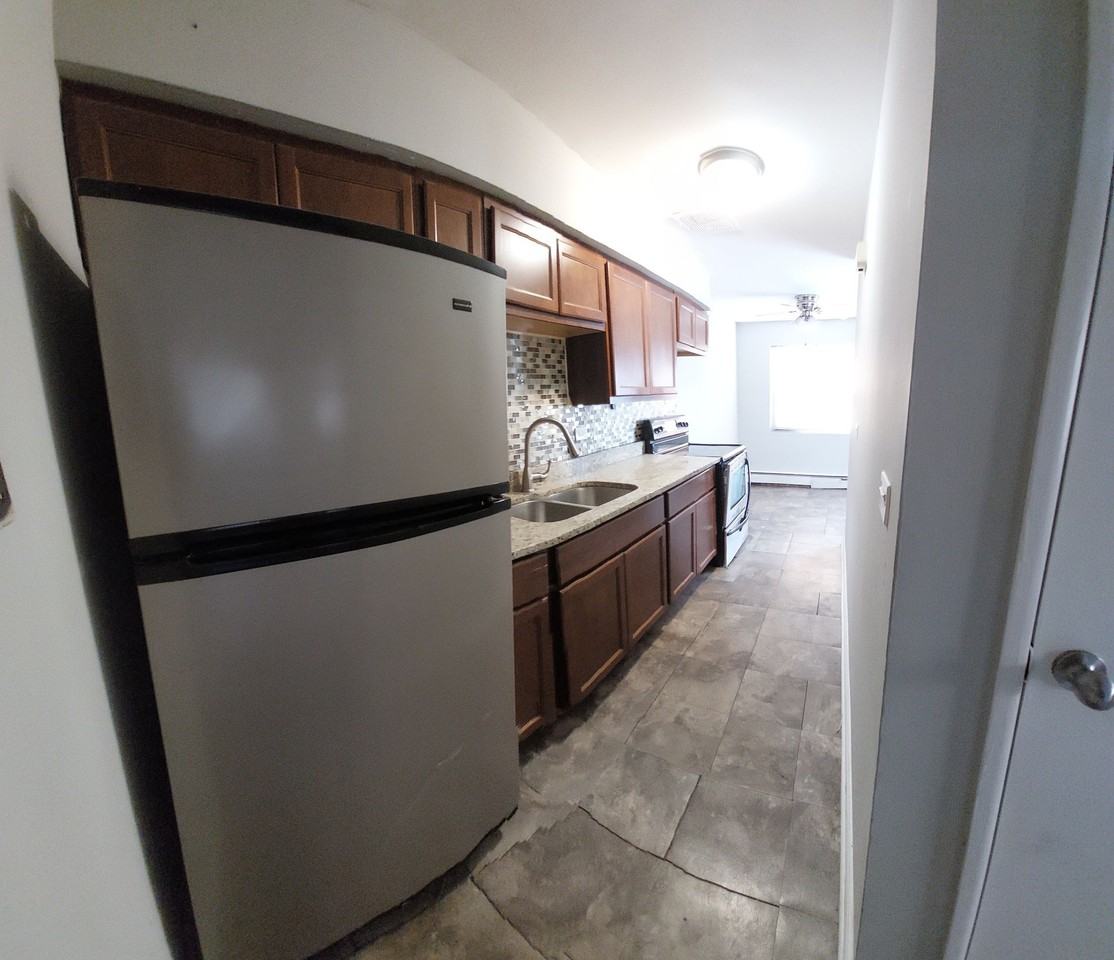 51 Western - Photo 7 of 17