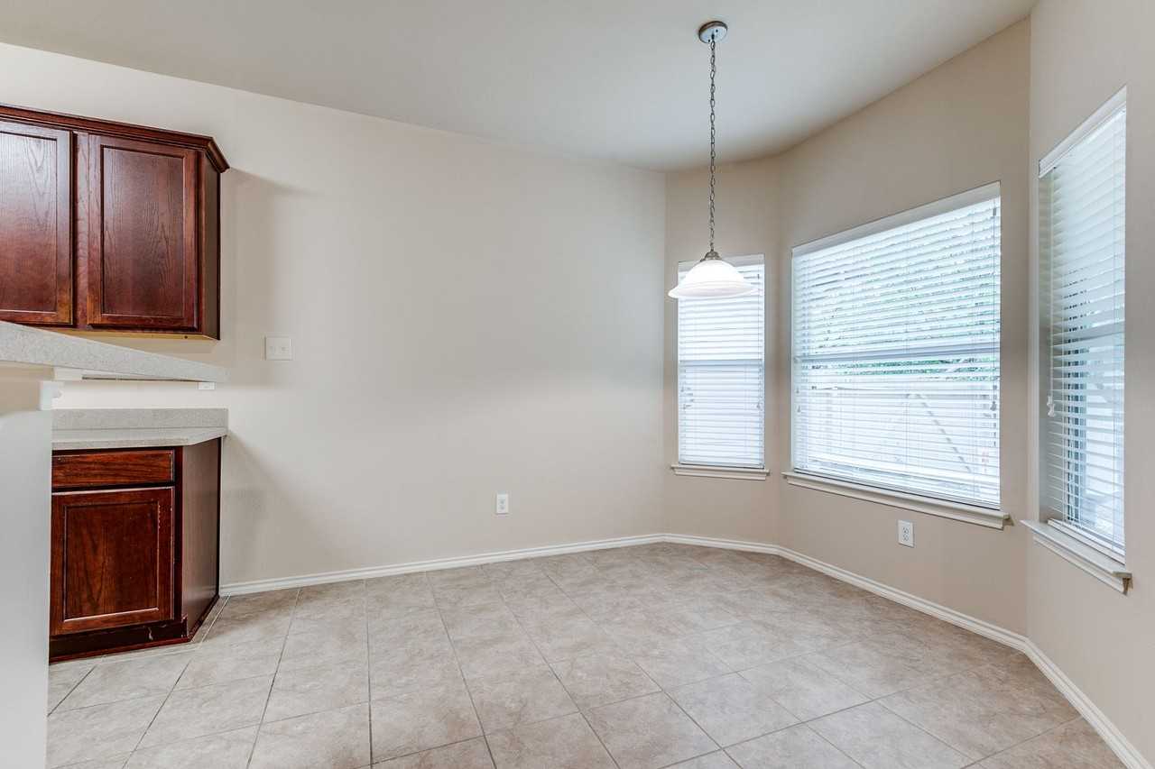 5414 Sunlit Brk - Photo 7 of 25