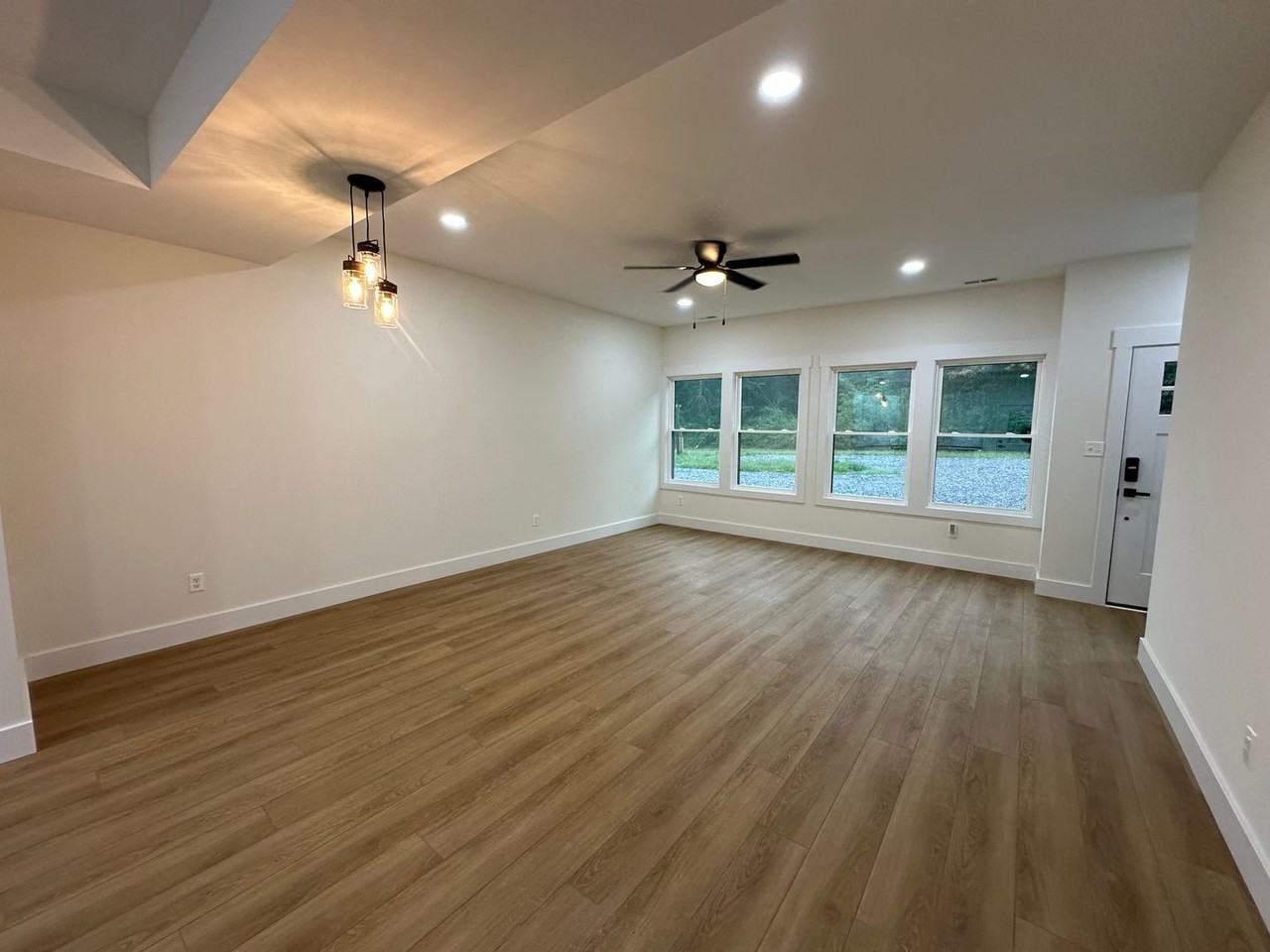 2638A Sunnymeade Rd - Photo 2 of 20
