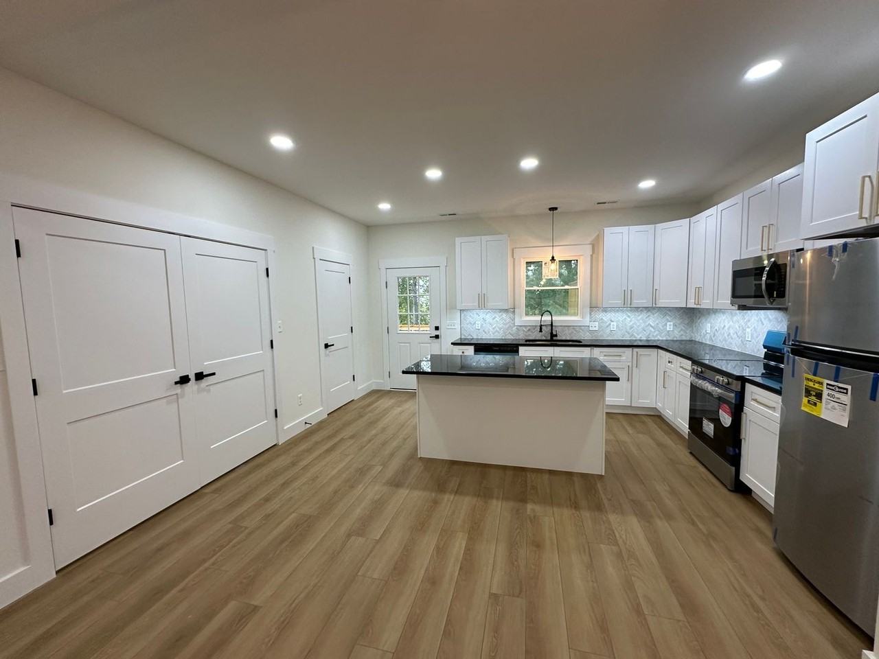 2638A Sunnymeade Rd - Photo 3 of 20
