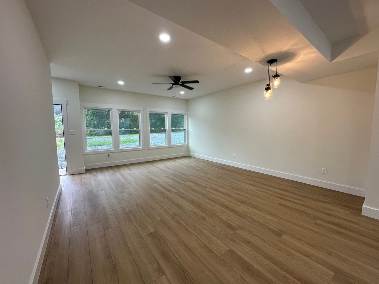 2638B Sunnymeade Rd - Photo 2 of 22