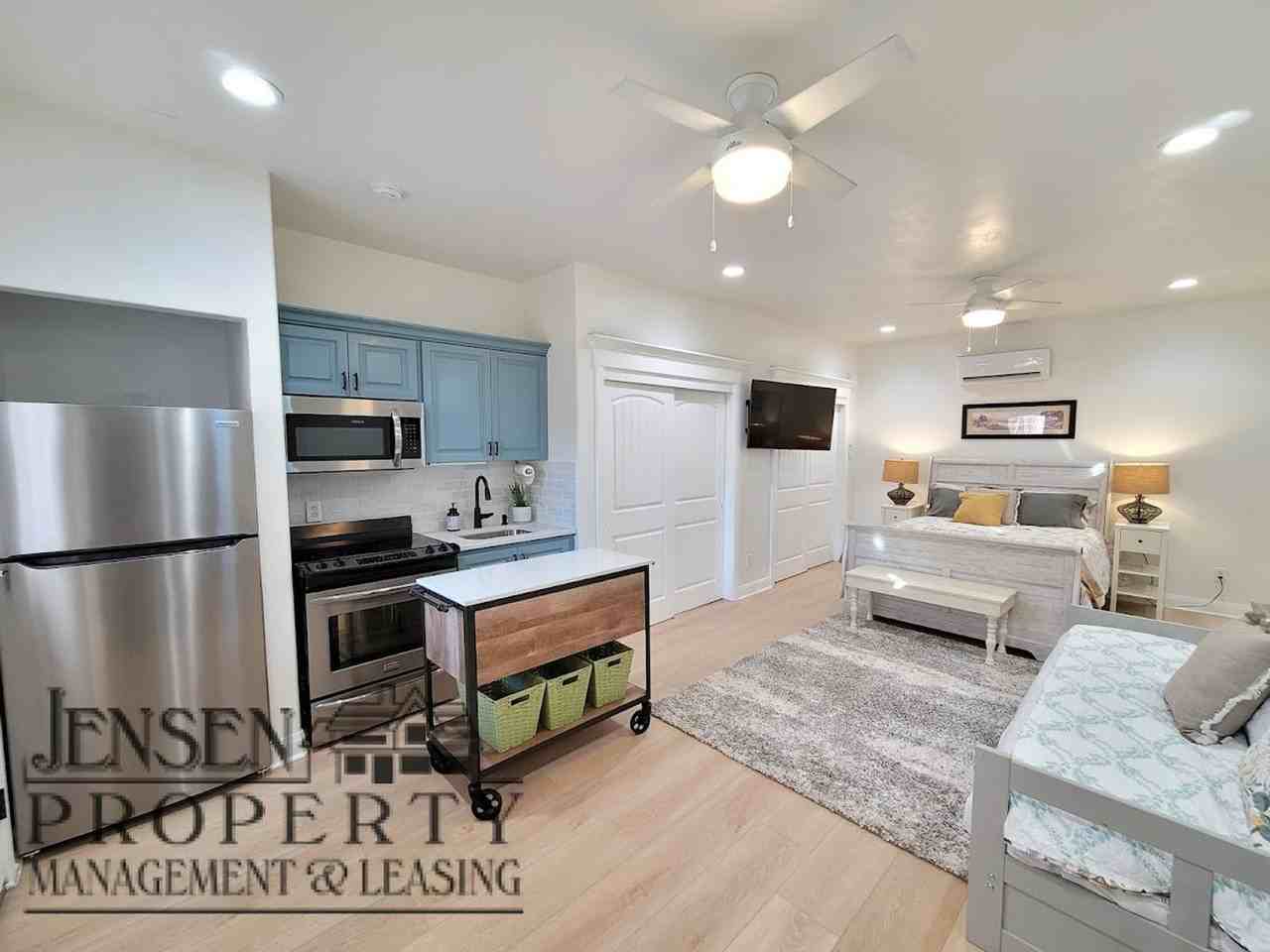 255 S 1150 W - Photo 2 of 43