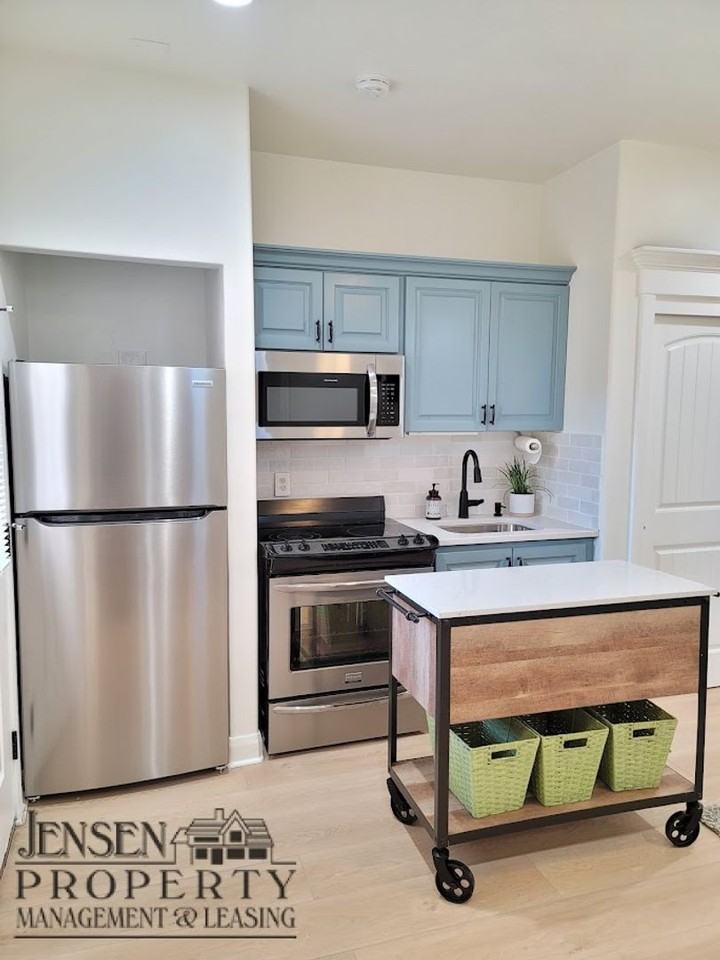 255 S 1150 W - Photo 4 of 43