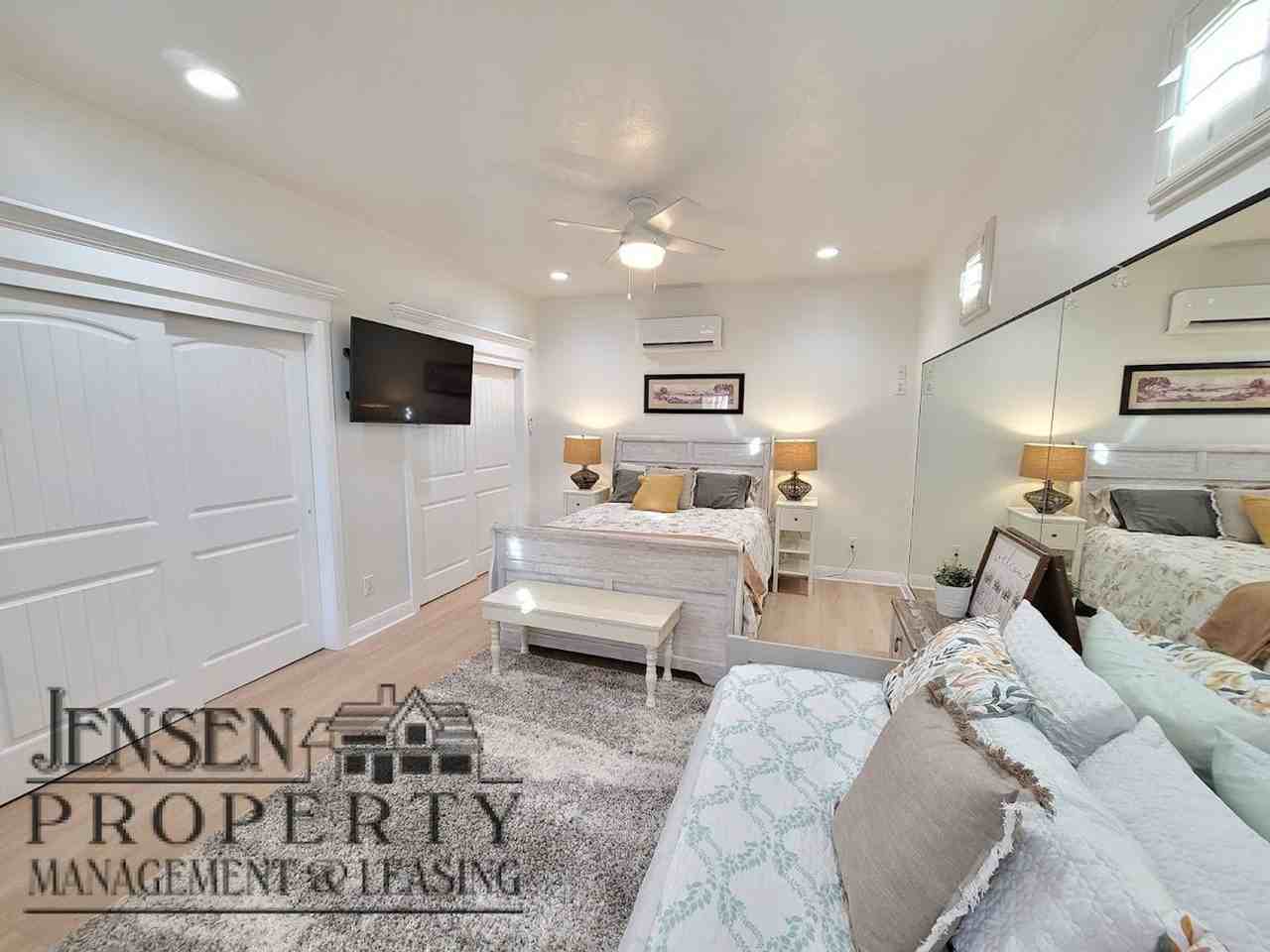 255 S 1150 W - Photo 7 of 43