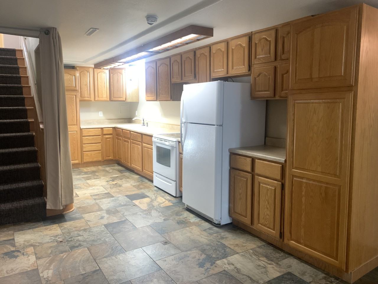 3405 East 12th St UNIT B - Photo 2 of 11