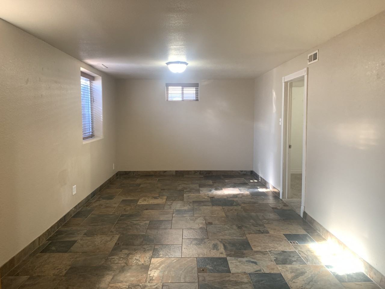 3405 East 12th St UNIT B - Photo 3 of 11