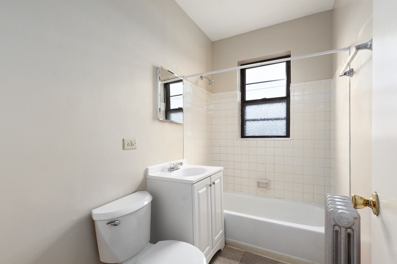 122-124 S California Ave/2806-12 W Wilcox St. - Photo 7 of 13