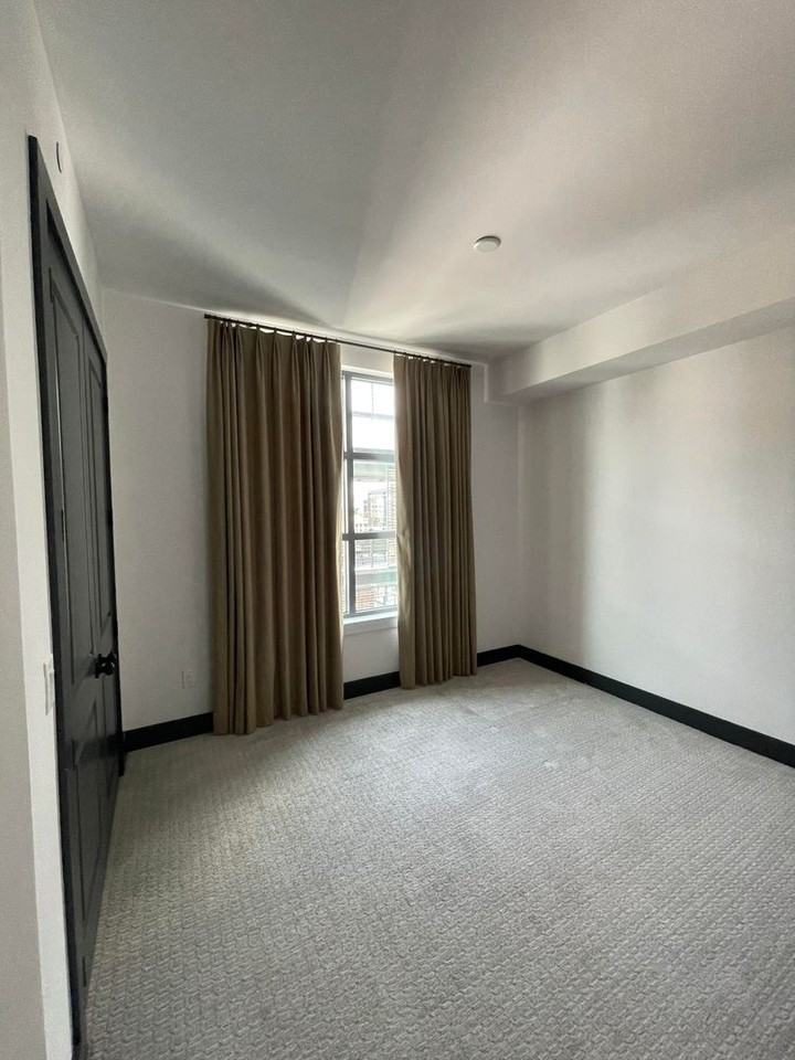 5 Gadsdenboro St #411 - Photo 6 of 15