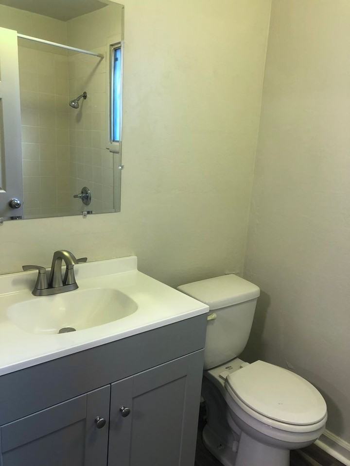 1022 Normal Ave - Photo 6 of 13