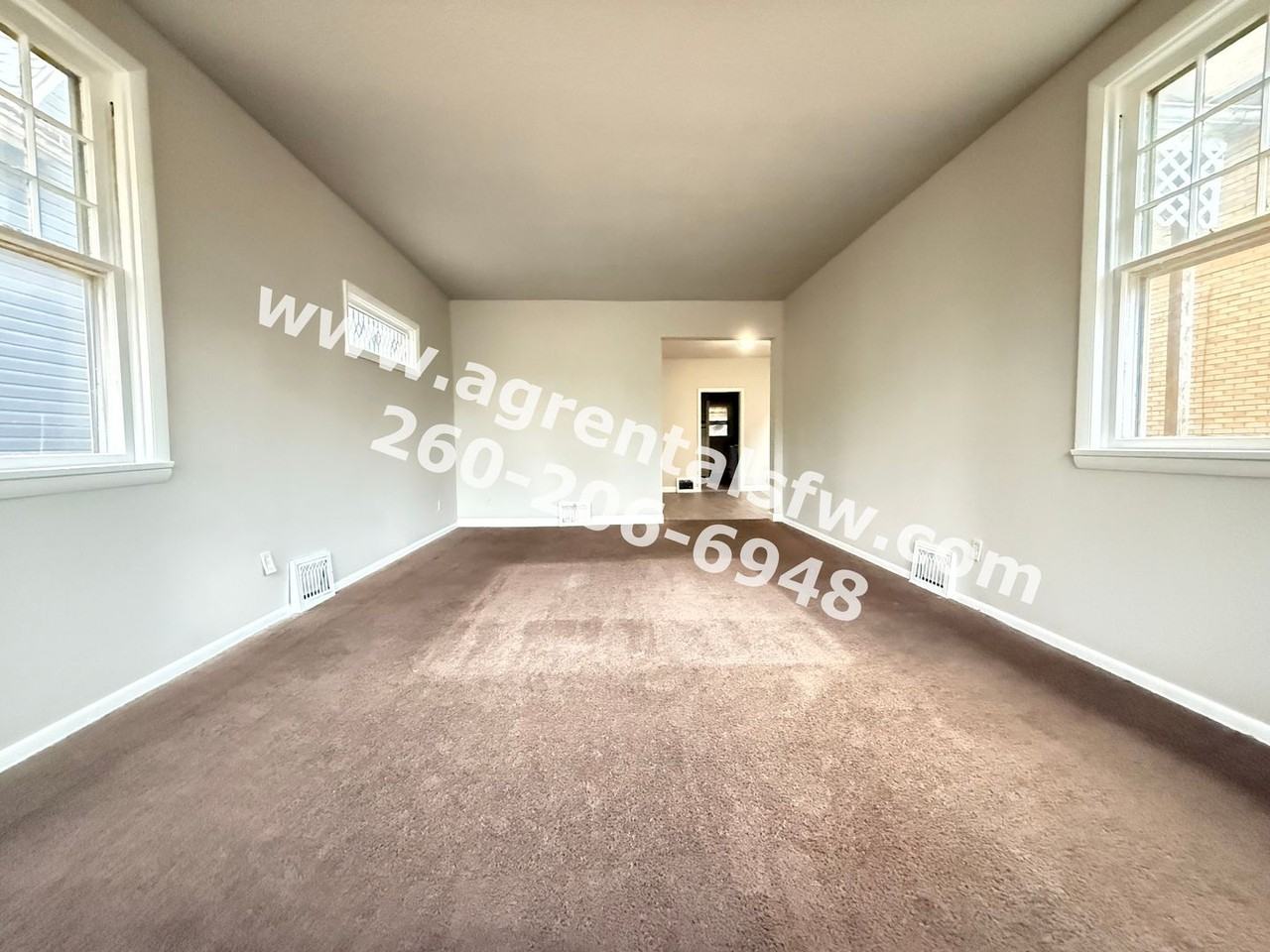 2506 S Wayne Ave - Photo 3 of 11