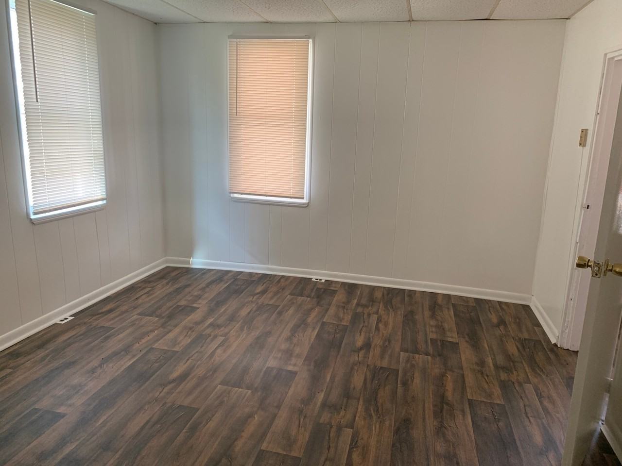 12 12 N Main St #A - Photo 3 of 13