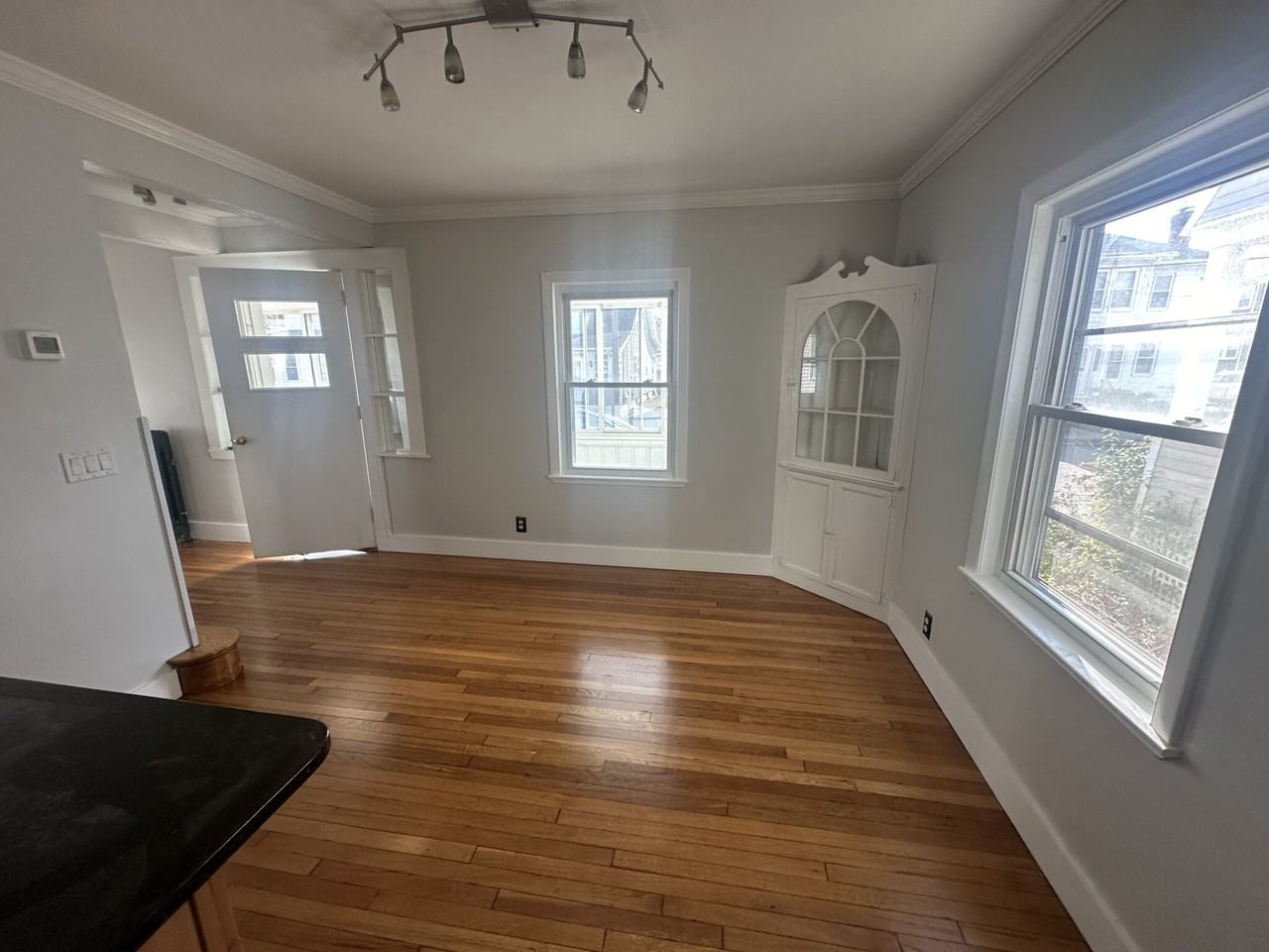 28 Hovey St - Photo 6 of 20