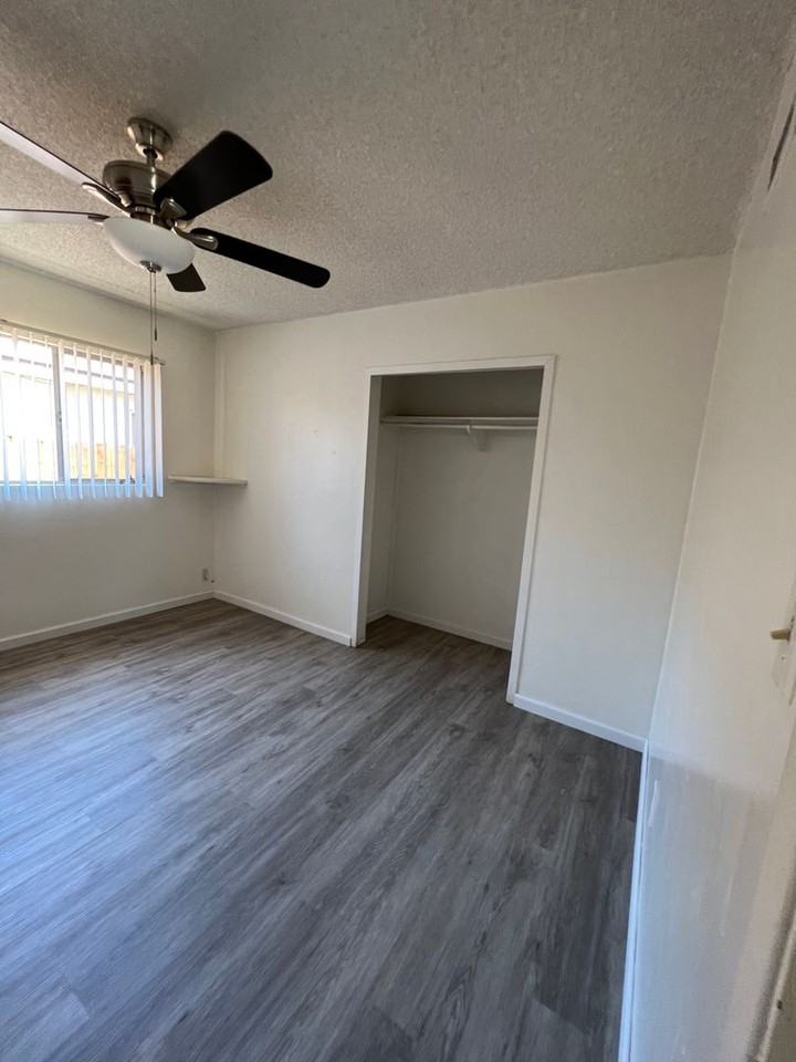 5057 54th St - Photo 5 of 13