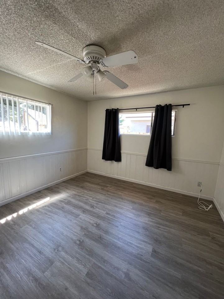 5057 54th St - Photo 7 of 13