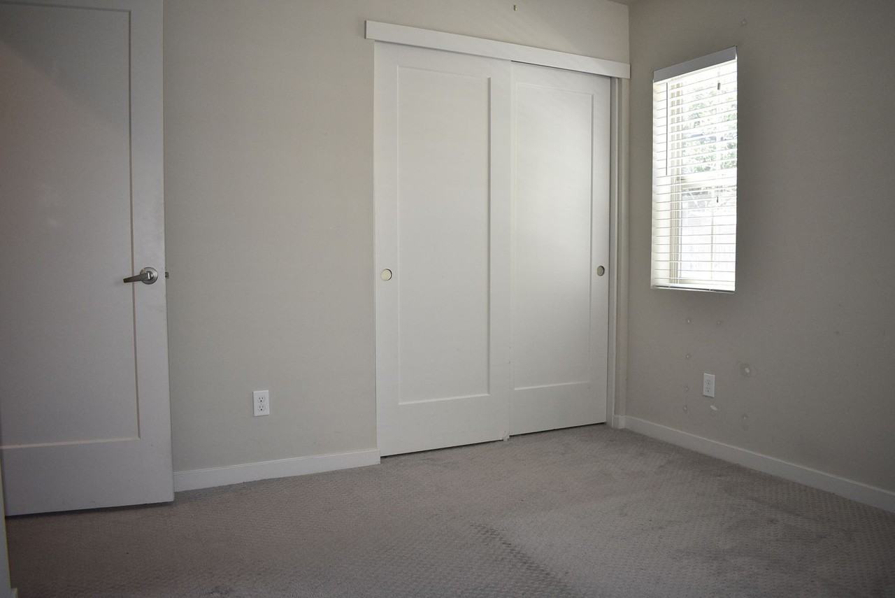 479 Mcclatchy Way - Photo 3 of 11