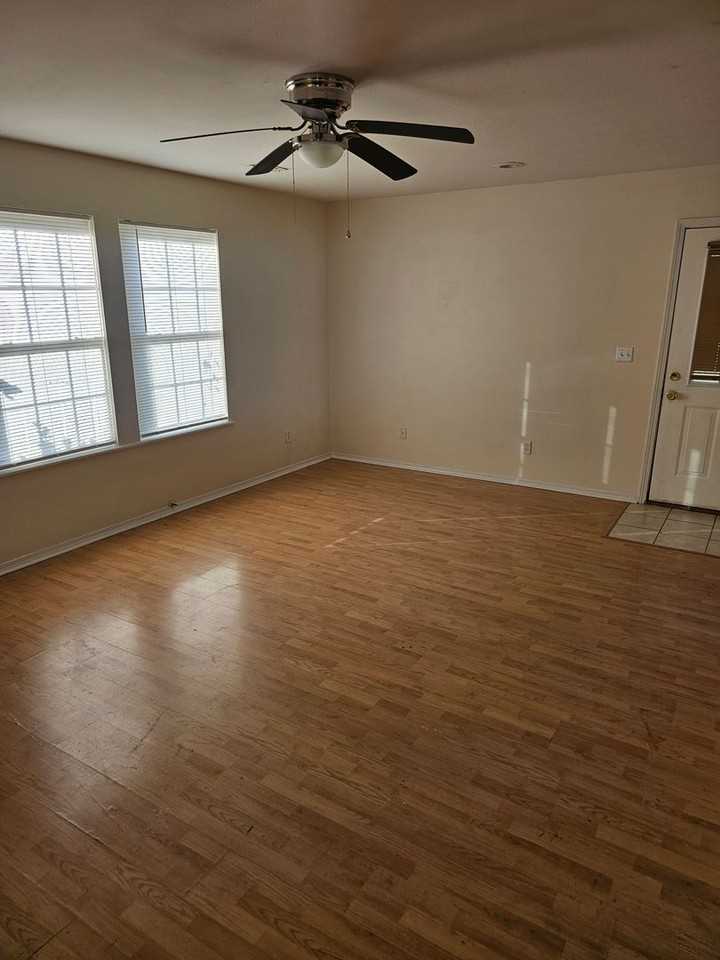 827 Condit Street - Photo 2 of 10