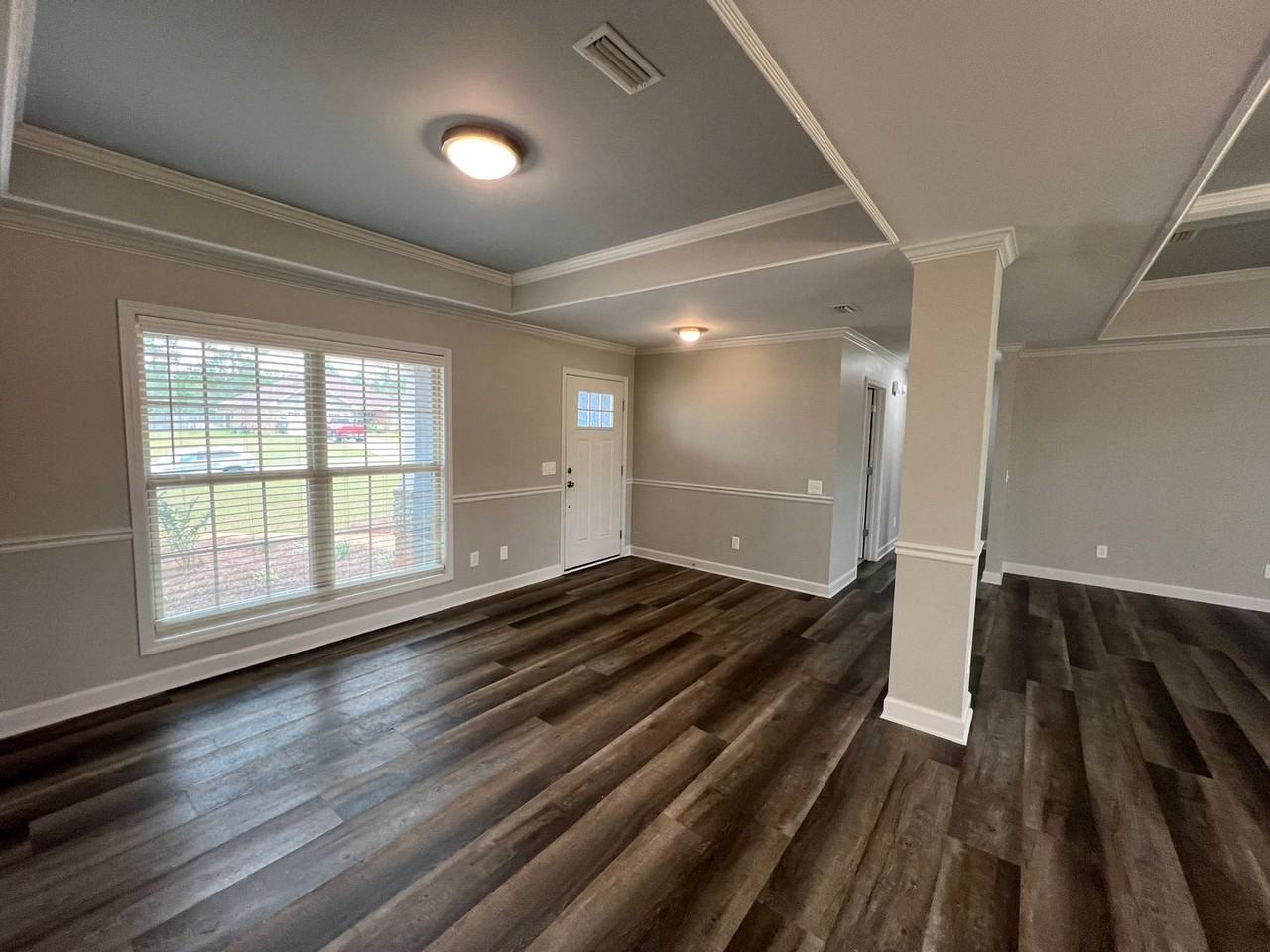 127 Brookestone Dr - Photo 3 of 22