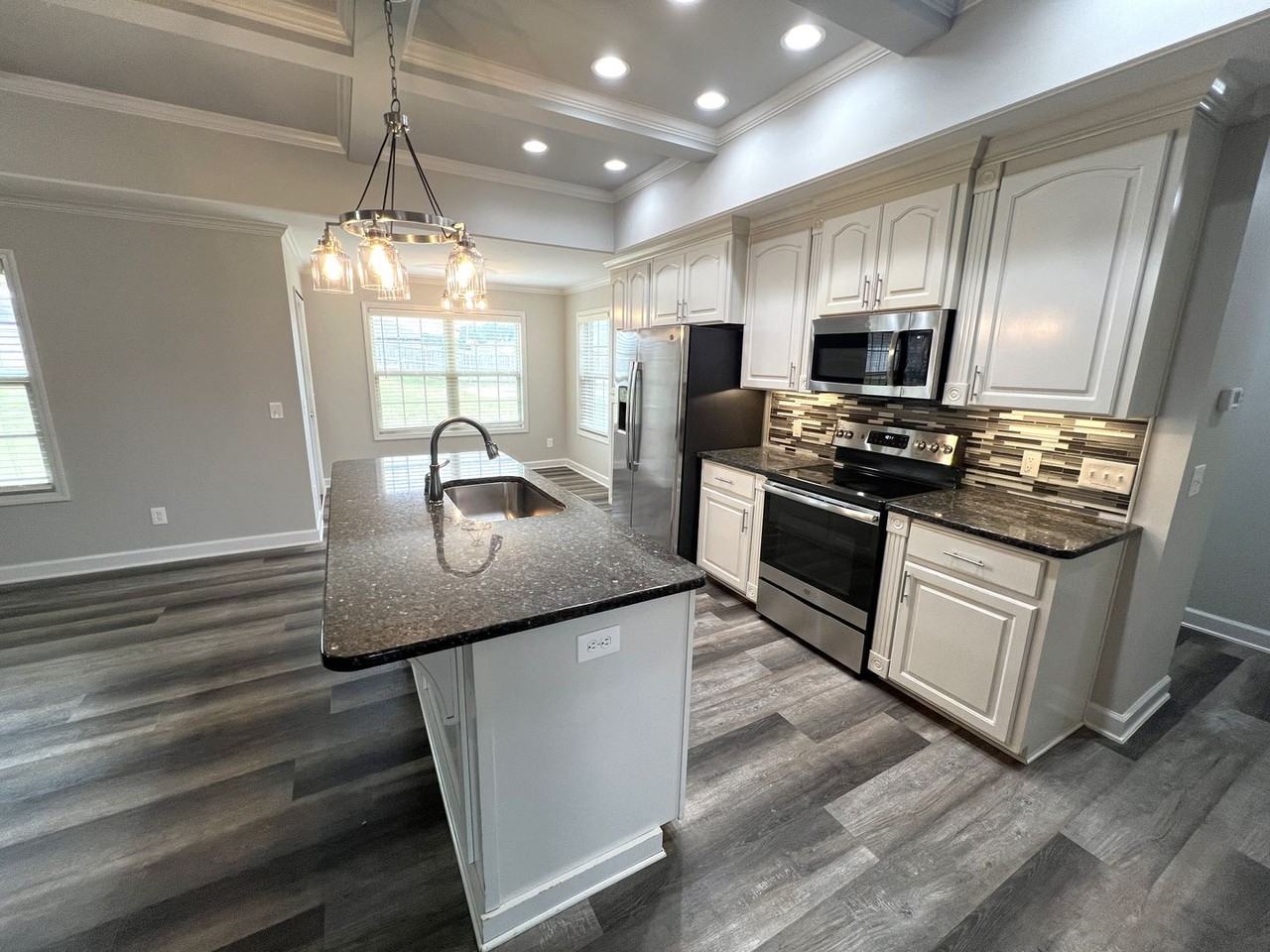 127 Brookestone Dr - Photo 6 of 22