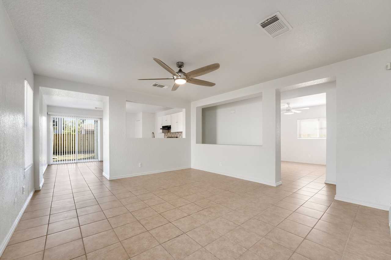 2118 Sunbird Pass - Photo 3 of 18