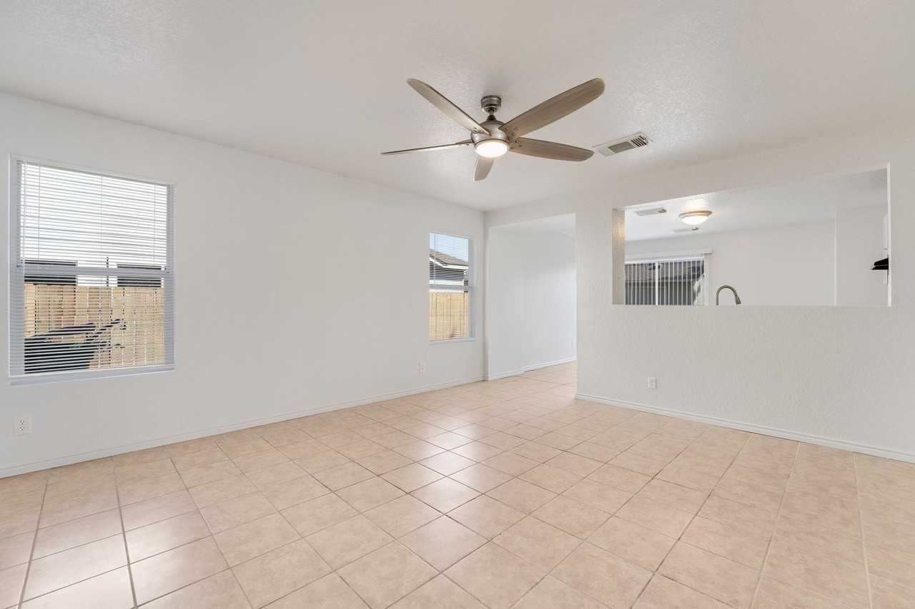 2118 Sunbird Pass - Photo 4 of 18