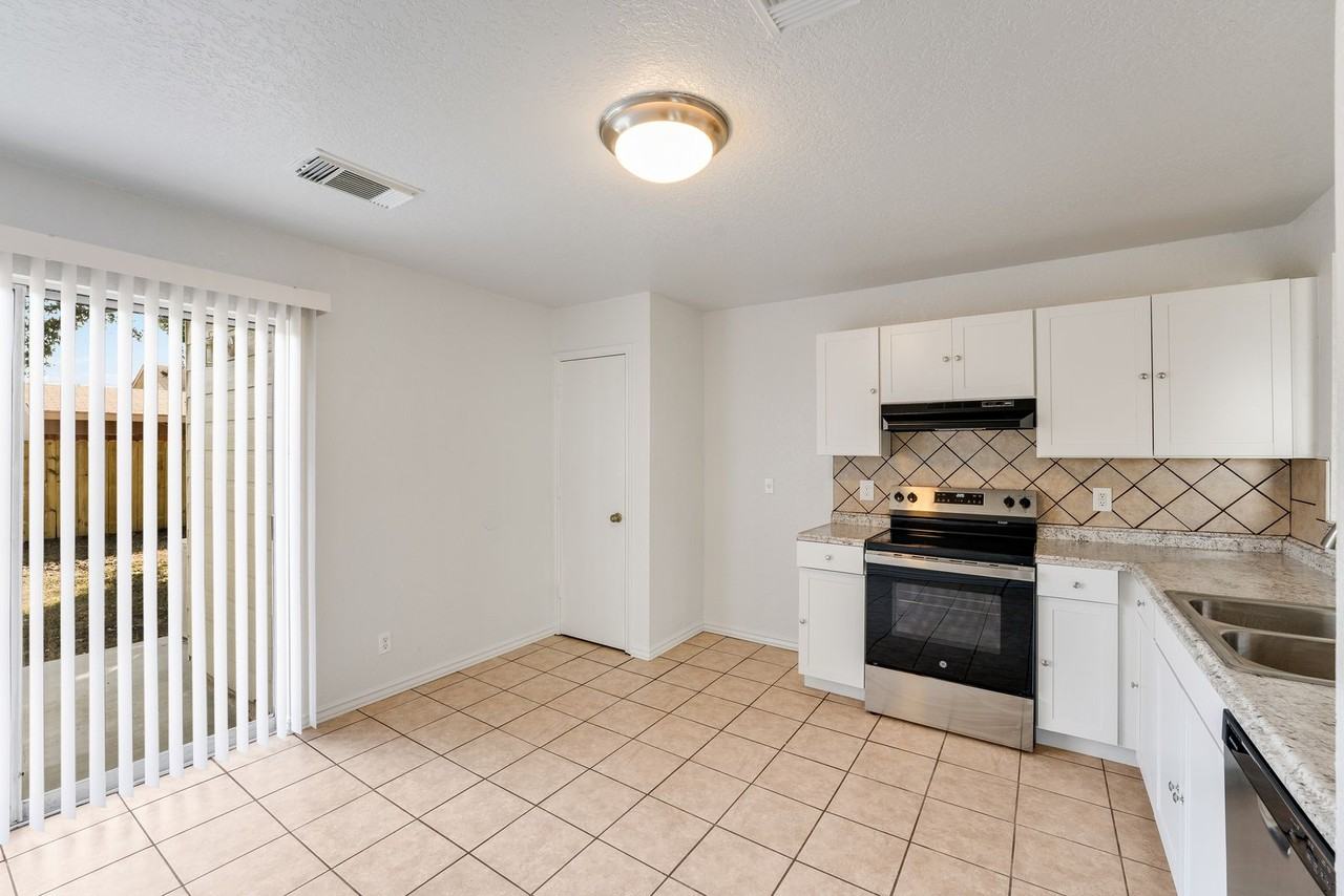 2118 Sunbird Pass - Photo 5 of 18