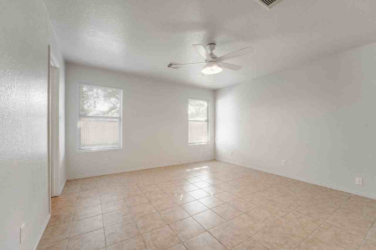 2118 Sunbird Pass - Photo 7 of 18