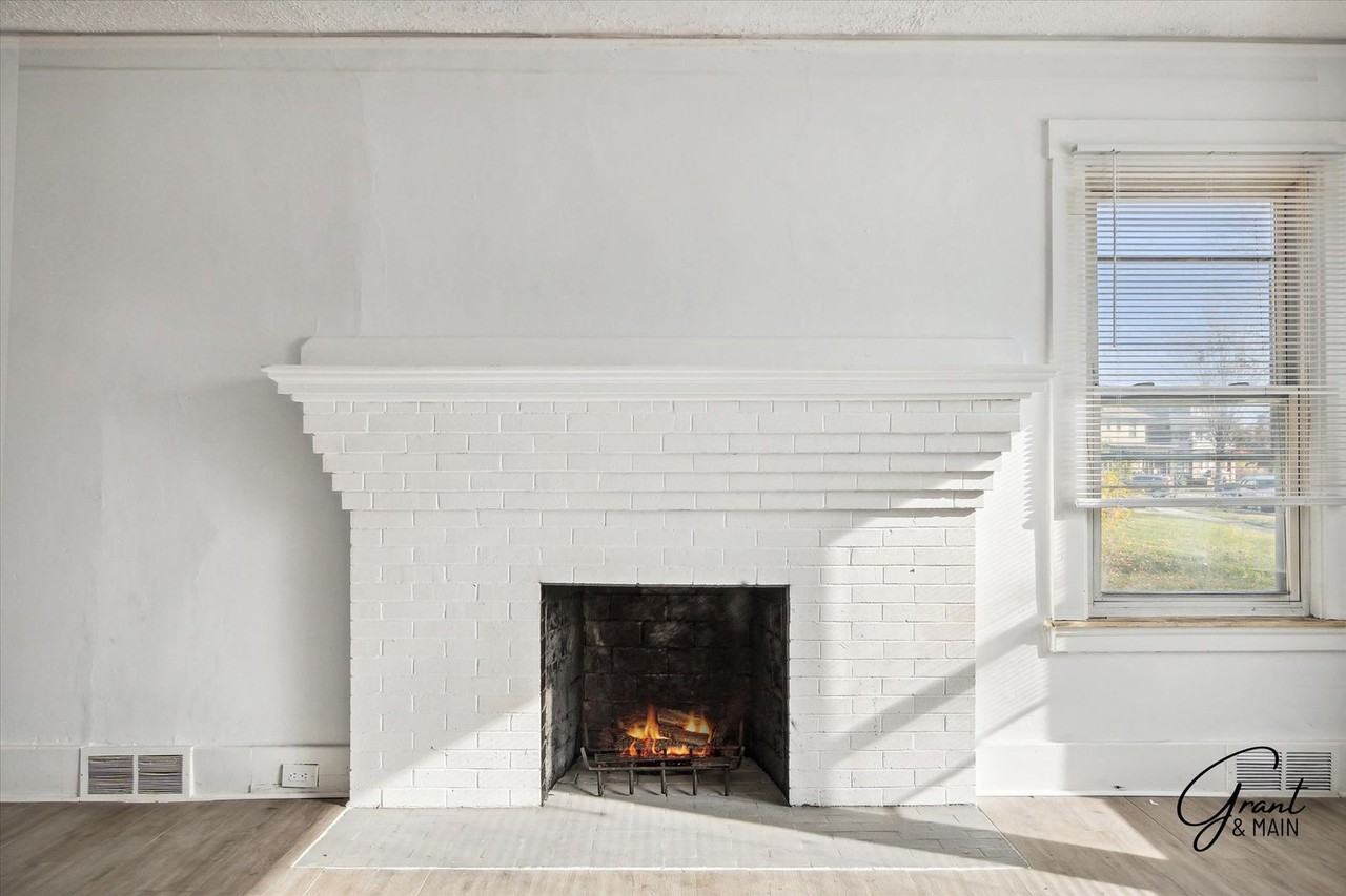 64 Glendale St - Photo 5 of 26