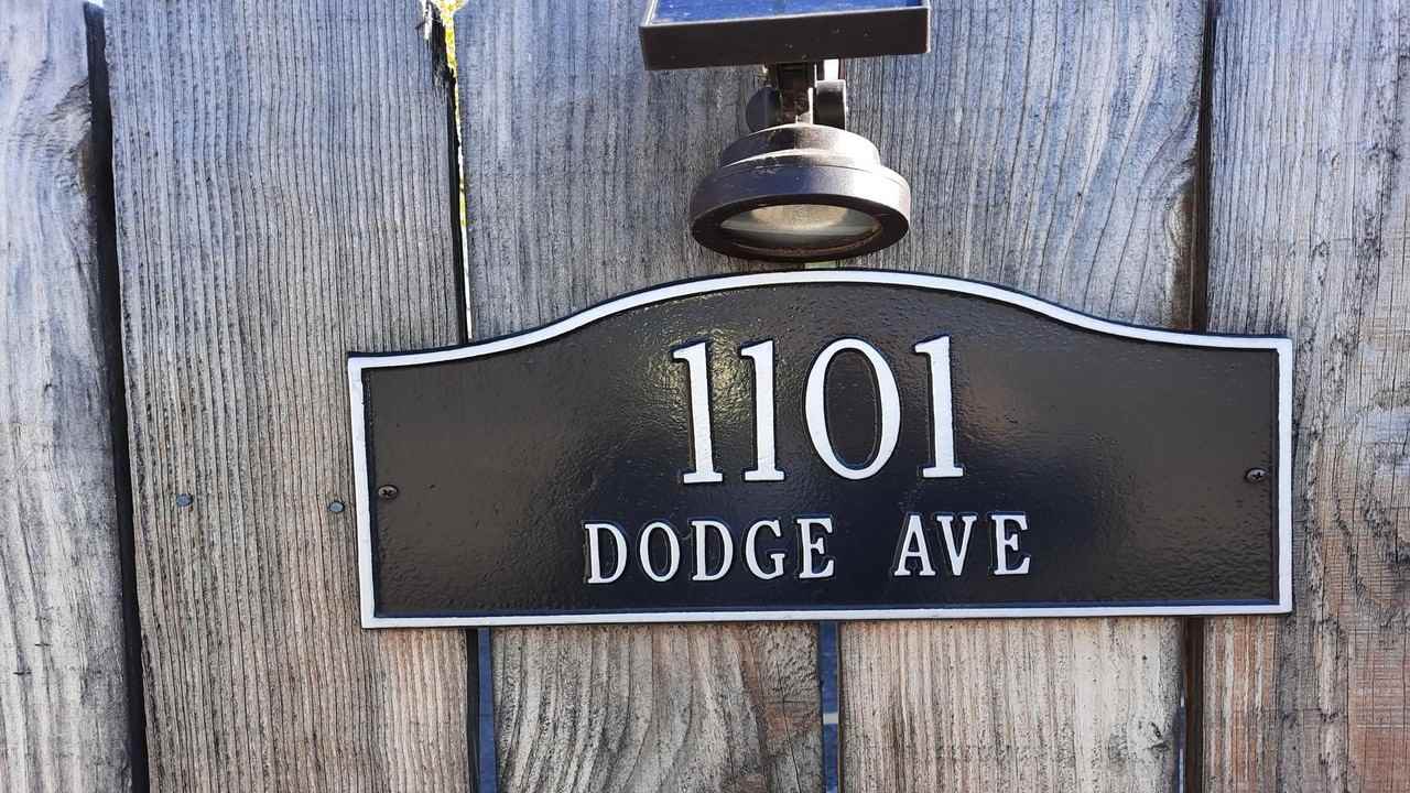 1101 Dodge Ave - Photo 4 of 50