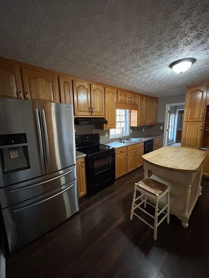 8836 Camp Road - Photo 3 of 11