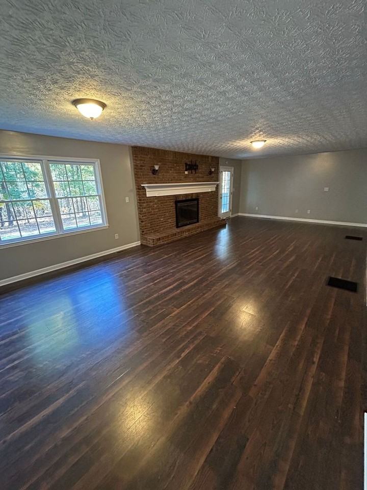 8836 Camp Road - Photo 4 of 11