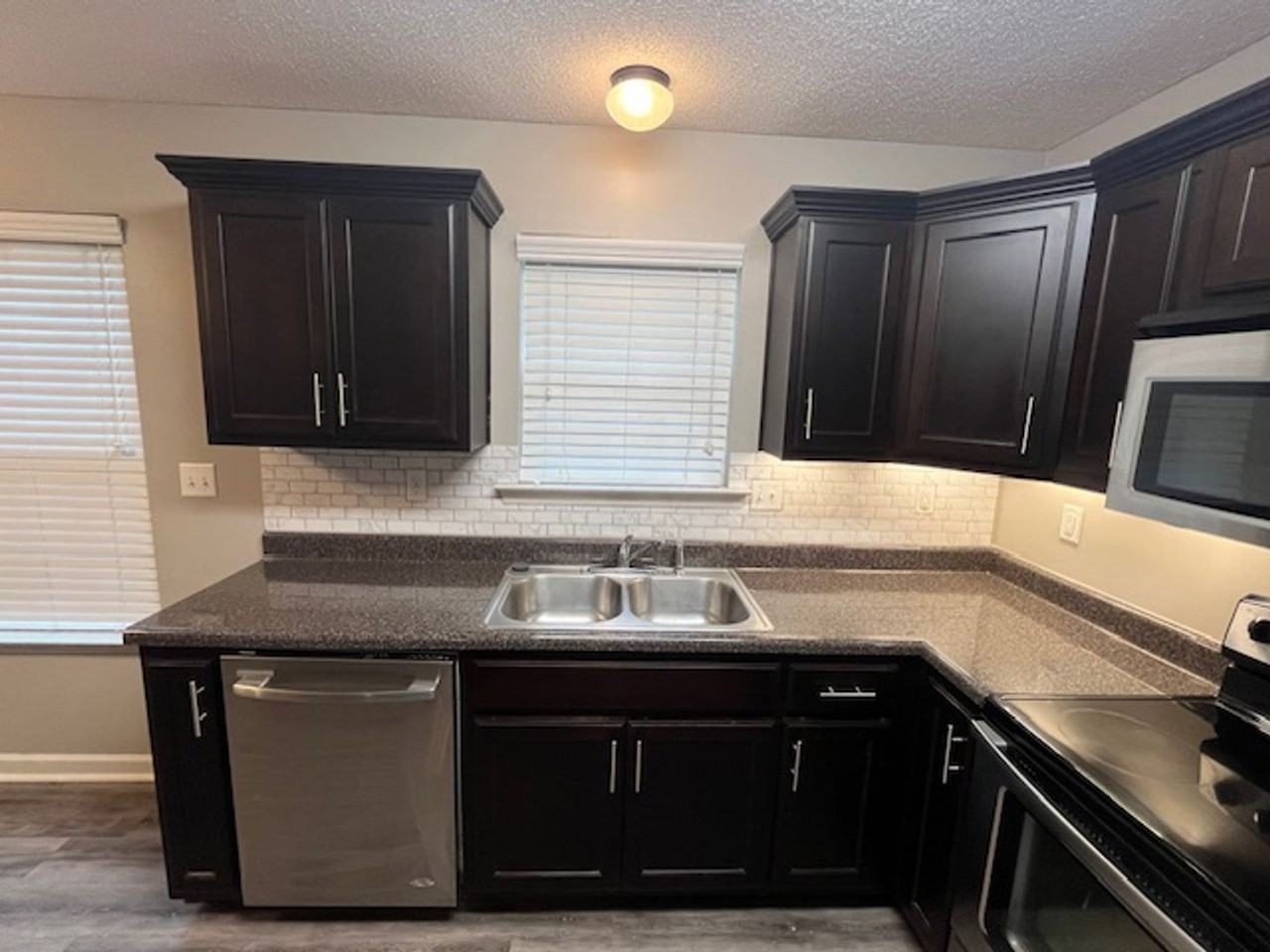 7329 Green Ash Dr - Photo 3 of 26