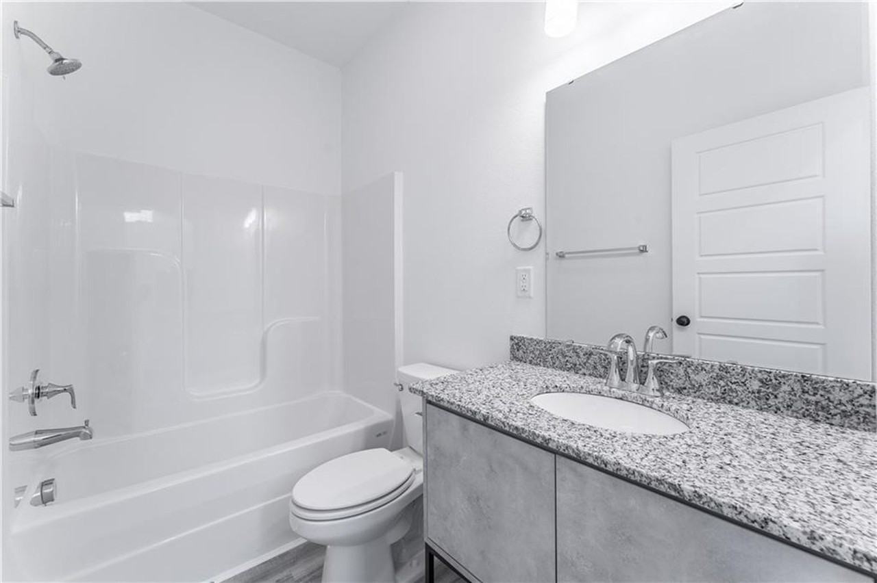 831 Ventnor Ave - Photo 5 of 13