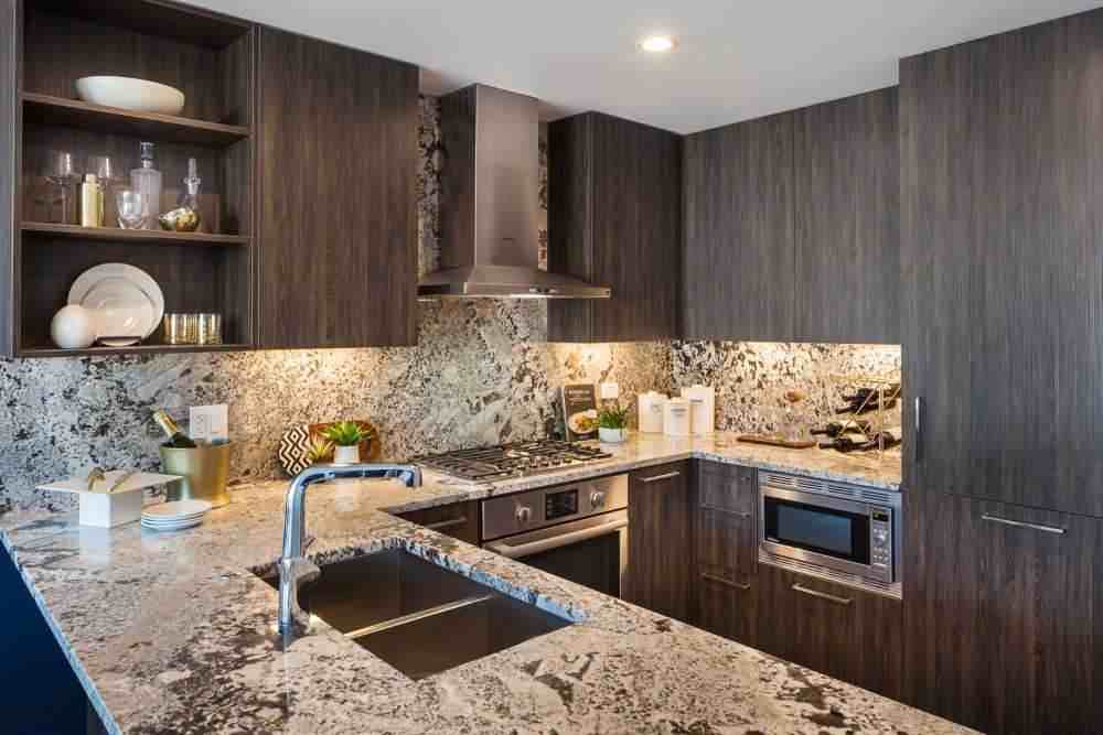 N Hudson Ave - Photo 3 of 13