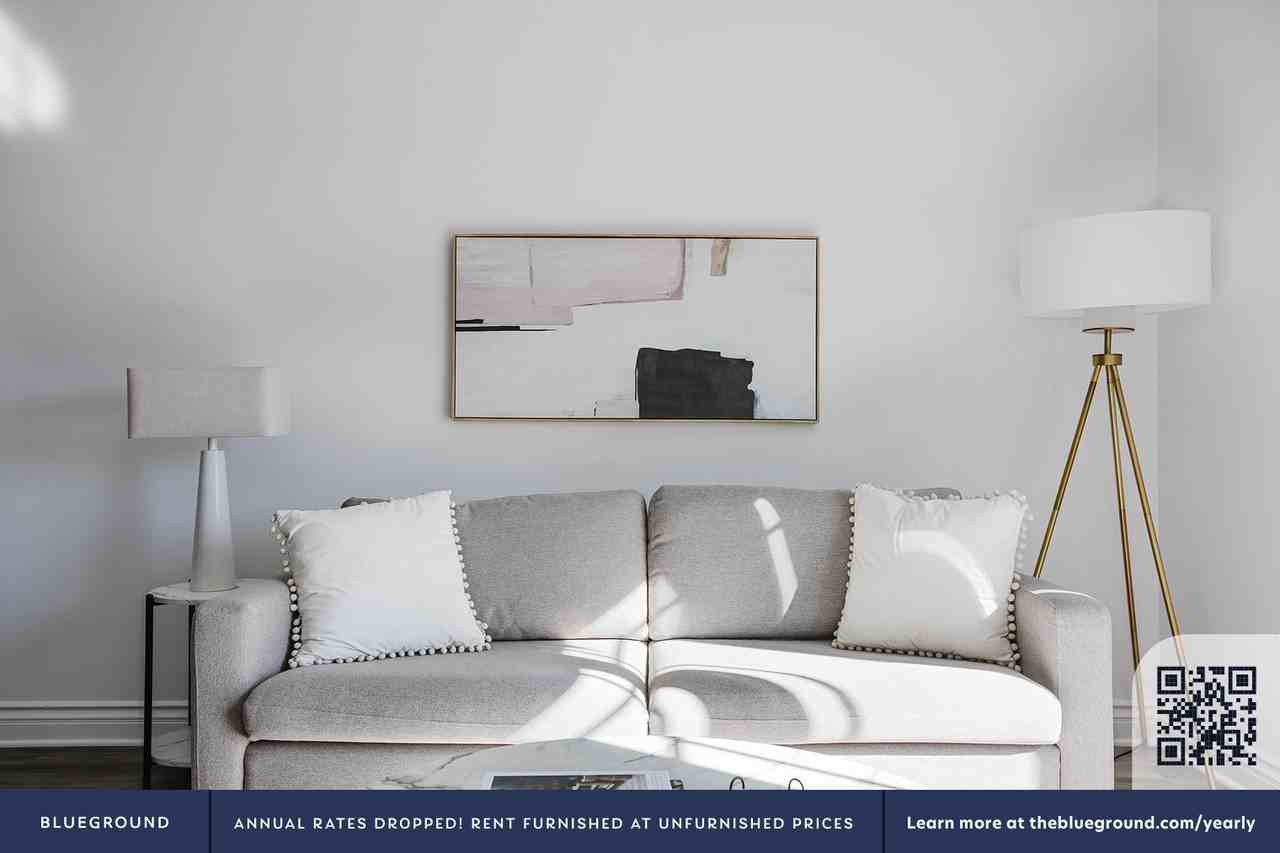 147 S Doheny Dr #1284 - Photo 3 of 25