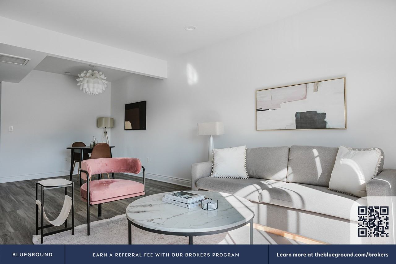 147 S Doheny Dr #1284 - Photo 4 of 25