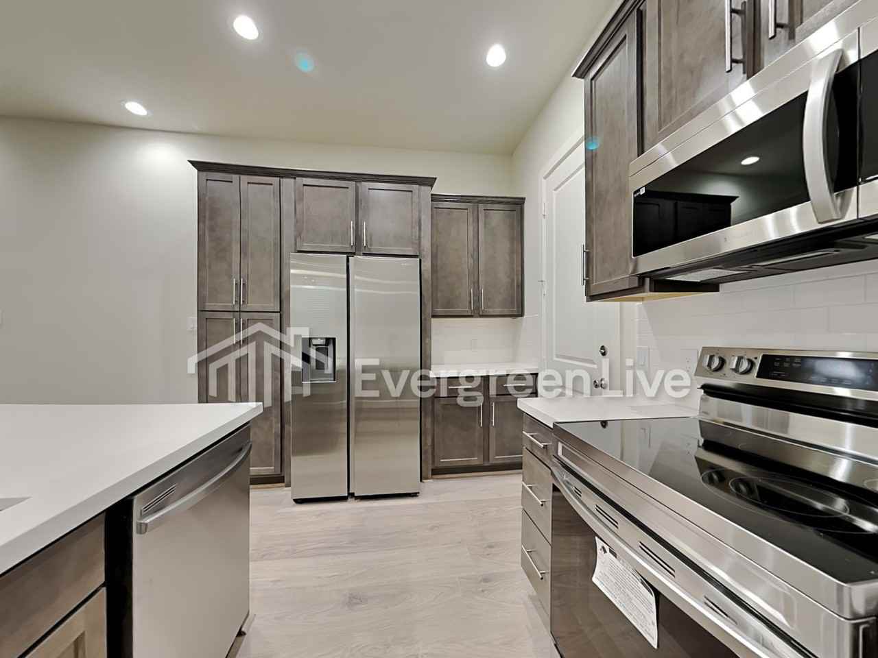 5712 Quinn Landing Ln - Photo 3 of 18