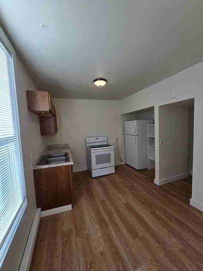 204 W Garden Ave #2 - Photo 3 of 8