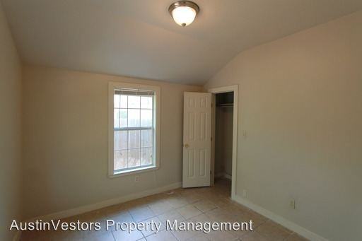 912 Vincent St - Photo 2 of 13