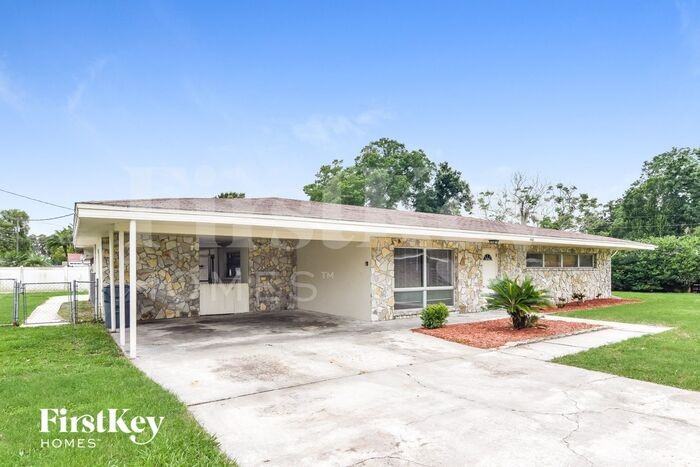 440 Hopkins St - Photo 2 of 15