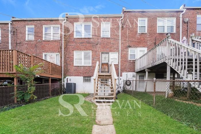 925 Kevin Rd - Photo 3 of 16
