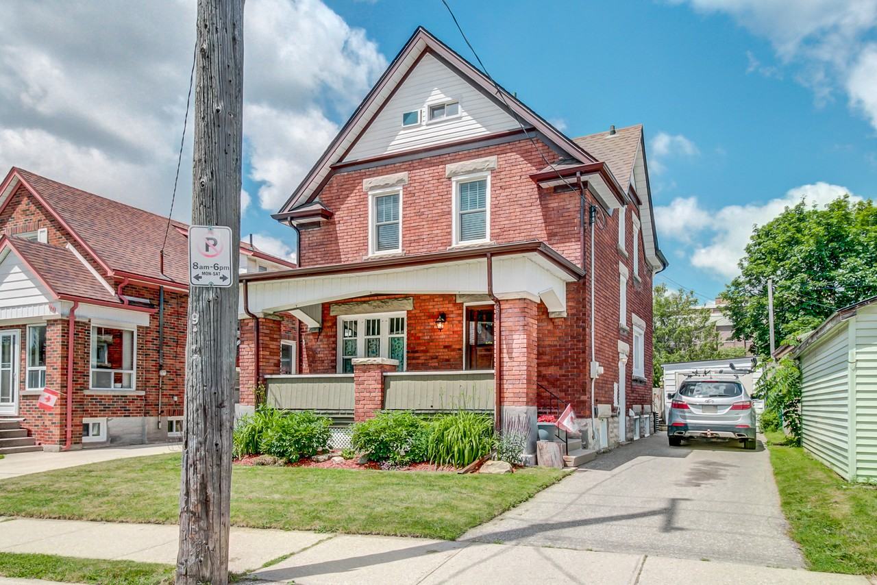 156 Cedar St S #2 - Photo 2 of 18