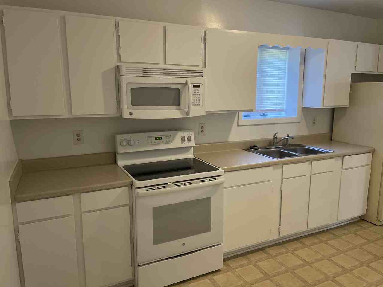 43860 Webb Ln #16 - Photo 2 of 8