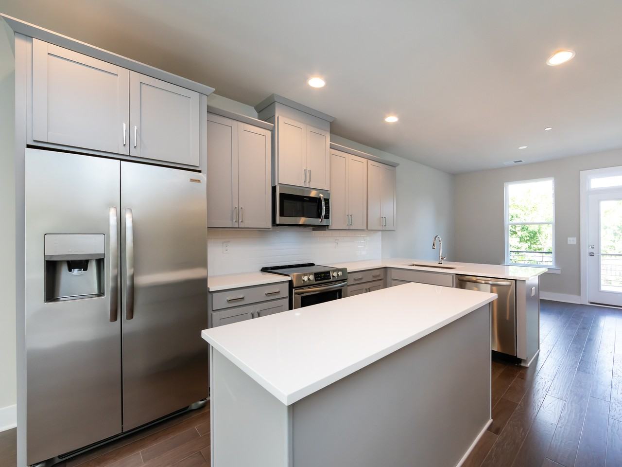 2627 Norfolk Ave #6 - Photo 2 of 10