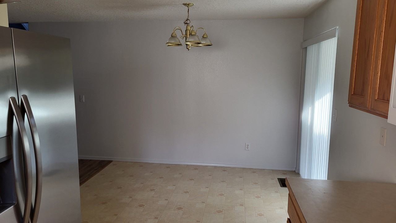 1437 S 10th Ter #NA - Photo 3 of 10